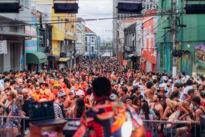 Carnaval do Centro Leste reúne meio milhão de pessoas e é considerado um sucesso por estabelecimentos participantes